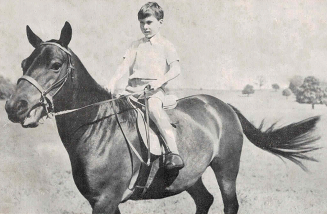 The photograph of H.R.H. Prince William of Gloucester was given by H.R.H. the Duchess of Gloucester as an appreciation for the naming of the Outpatients Bloack, the “Prince William Wing.”