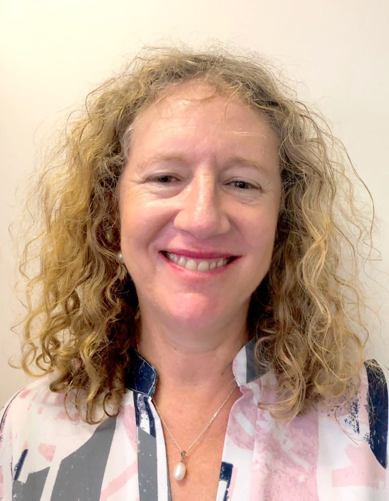 Portrait photo of Dr Debra Kennedy