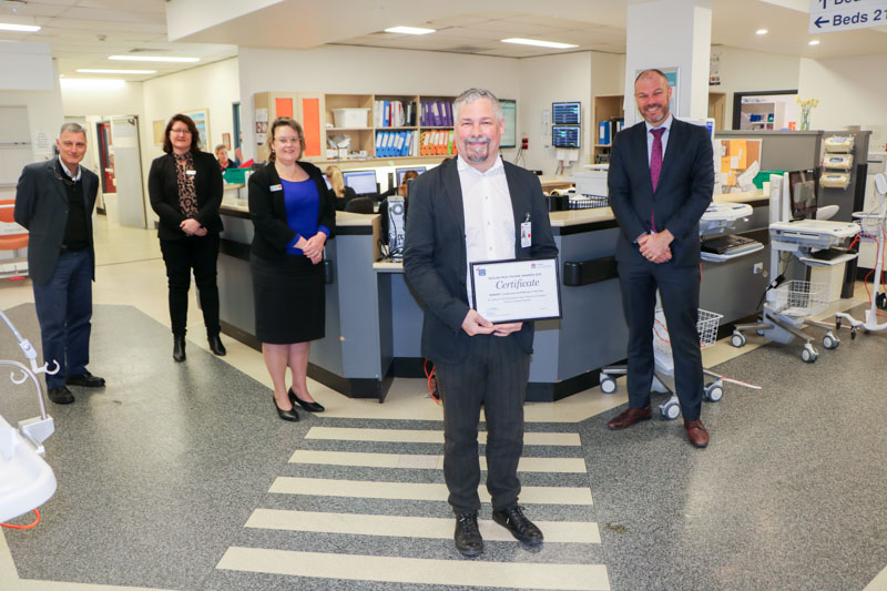 Winner Associate Professor Jeffrey Post (Director of Infectious Diseases, POWH) – Collaborative Staff Member of the Year – front and centre. With (from left): Dr Martin Mackertich (Director of Clinical Services, POWH), Karen Tuqiri (Director of Nursing & Support Services, POWH), Jennie Barry (General Manager) & Tobi Wilson