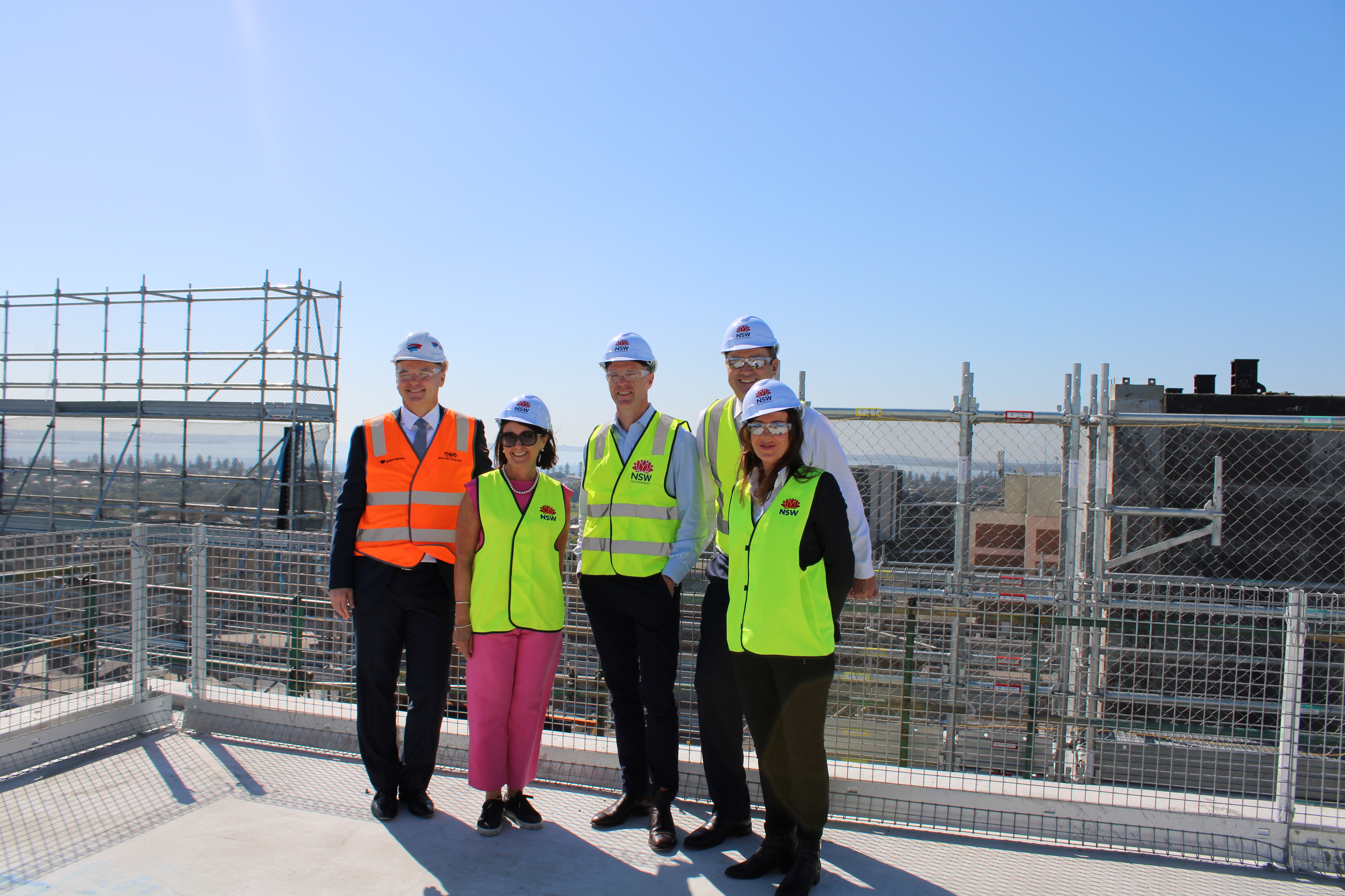 Pictured left to right: Mark Baker, BESIX Watpac CEO, Leisa Rathborne, Health Infrastructure Executive Director, Chris Minns, NSW Premier, Steve Kamper, Member for Rockdale, and Angela Karooz, St George Hospital General Manager.