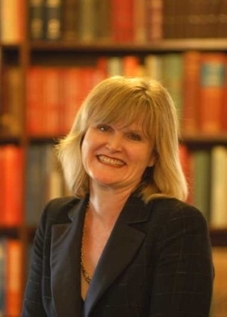 Dr Debra Graves OAM